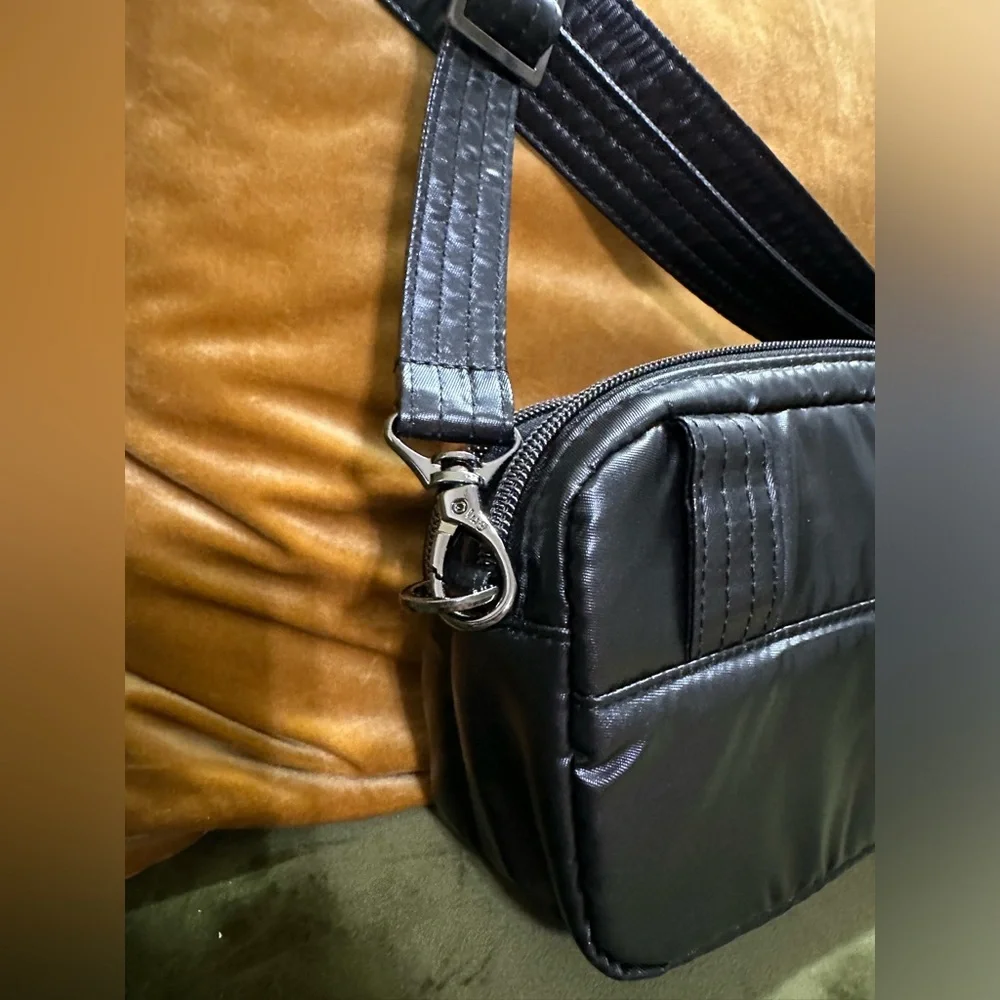 New! Lug Coupe Convertible Crossbody/Sling/Hip Bag - Picture 5 of 16